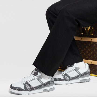 LV Trainers Gray